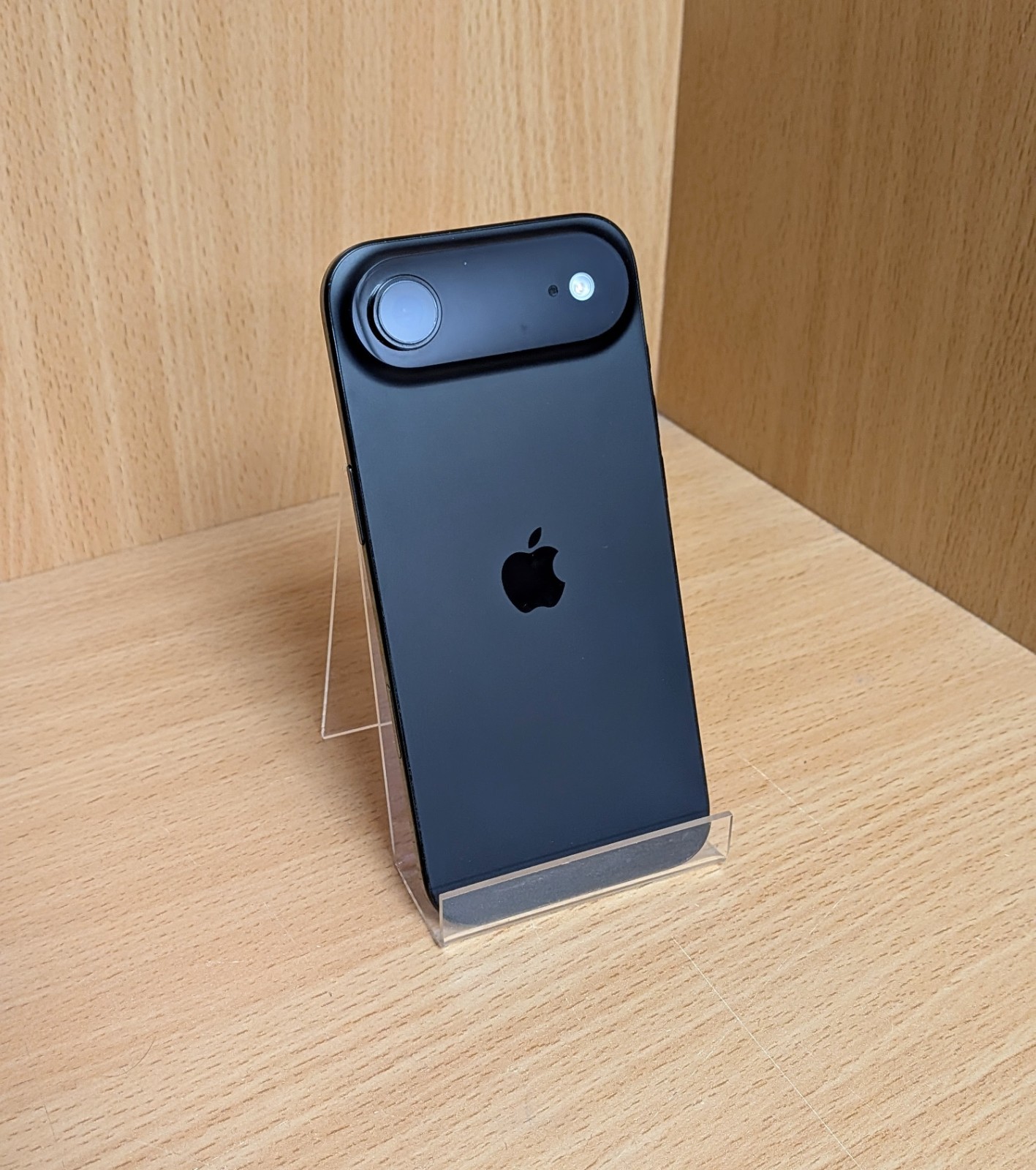 Apple iPhone Air 256GB Black  100% Battery Health - Free P&P