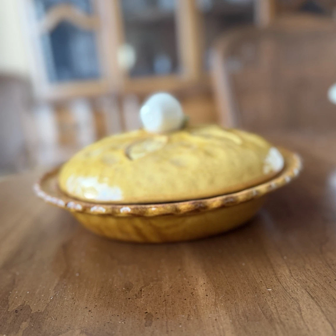 Vintage Ceramic Covered Pie Dish w/ Lid, Glass Glaze Floral, Scalloped Edge
Opens in a new window or