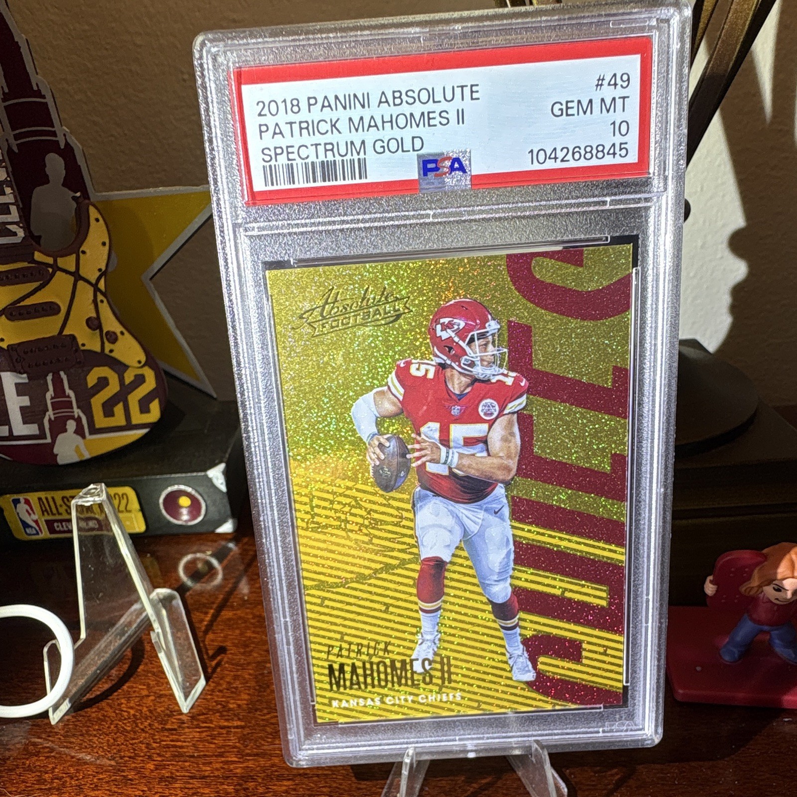 Panini 2018 Absolute Patrick Mahomes II Spectrum Gold #49 PSA 10 Chiefs view 4