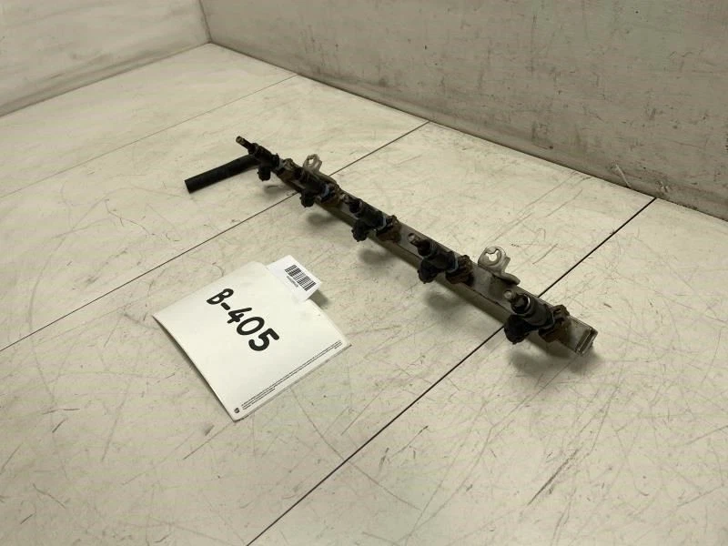 2010 TRILHO INJETOR DE COMBUSTÍVEL VOLKSWAGEN BEETLE com INJETORES FABRICANTE DE EQUIPAMENTO ORIGINAL+ - Imagem 2 de 4