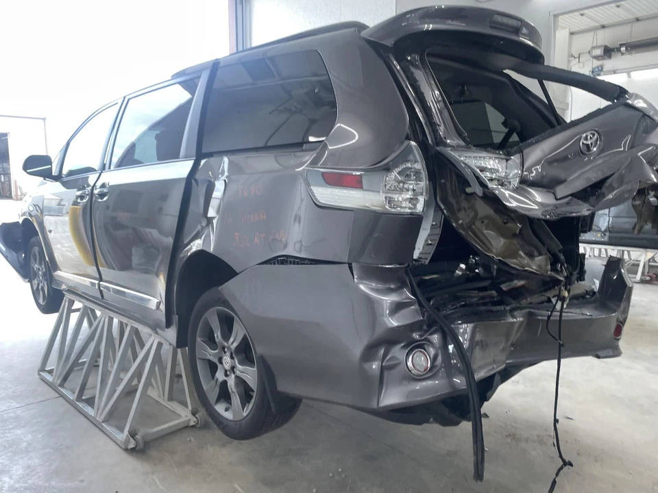 Used A/C Selector Switch fits: 2016 Toyota Sienna automatic temperature control - Изображение 3 из 4