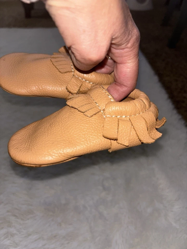Freshly picked toddler sz. 4 classic leather moccasin shoes. Great pair - Image 4 of 4