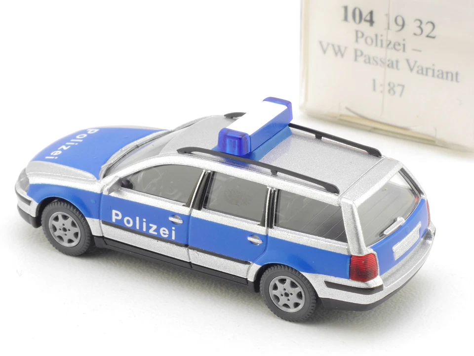 Wiking 1041932 VW Volkswagen Passat B5 Variant Polizei wie NEU! OVP 1704-10-84 - Bild 2 von 2
