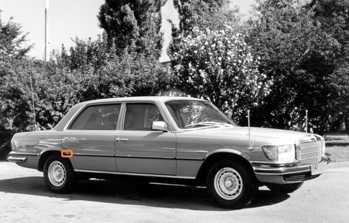 MERCEDES-BENZ 450 SEL W116 RH QUARTER FRONT TRIM MOLDING - Picture 7 of 7