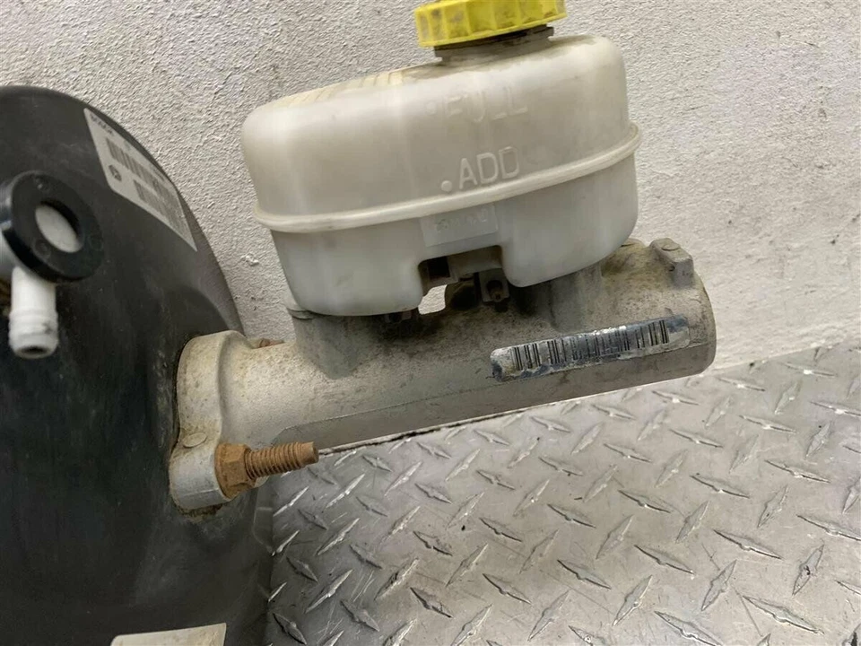 Dodge Ram 1500 1998-1999 refuerzo de freno de vacío y cilindro maestro OEM 04882866 Foto 3 de 4