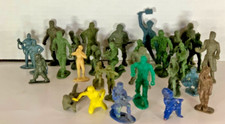 Vintage Mixed Plastic Army Men Figures In Various Colors  Poses 2-3 Inches Tall