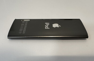 Apple iPod nano 5th Generation Black (16 GB) Works Great