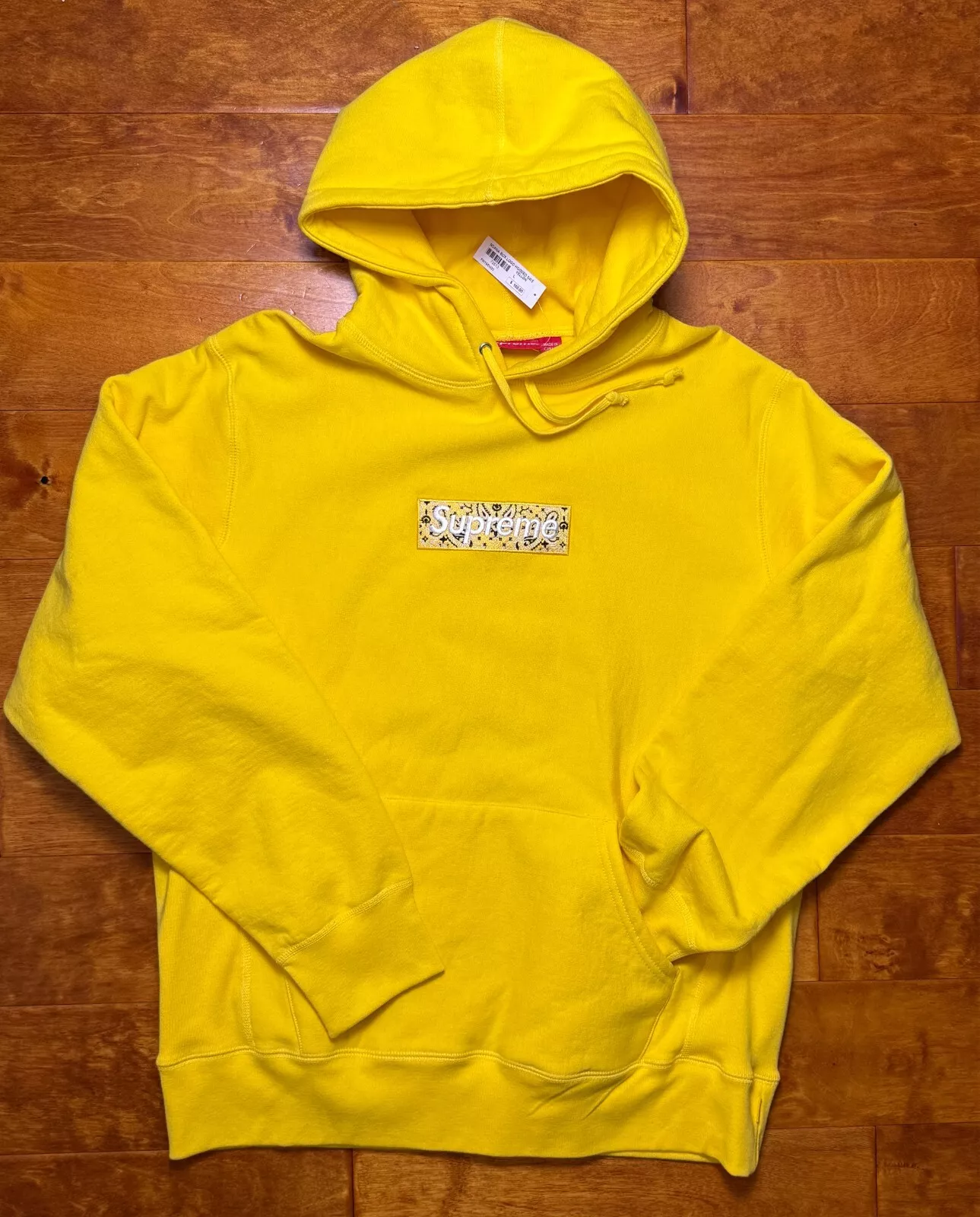 Sweat à capuche jaune logo Supreme Bandana Box   Deadstock et streetwear rare 