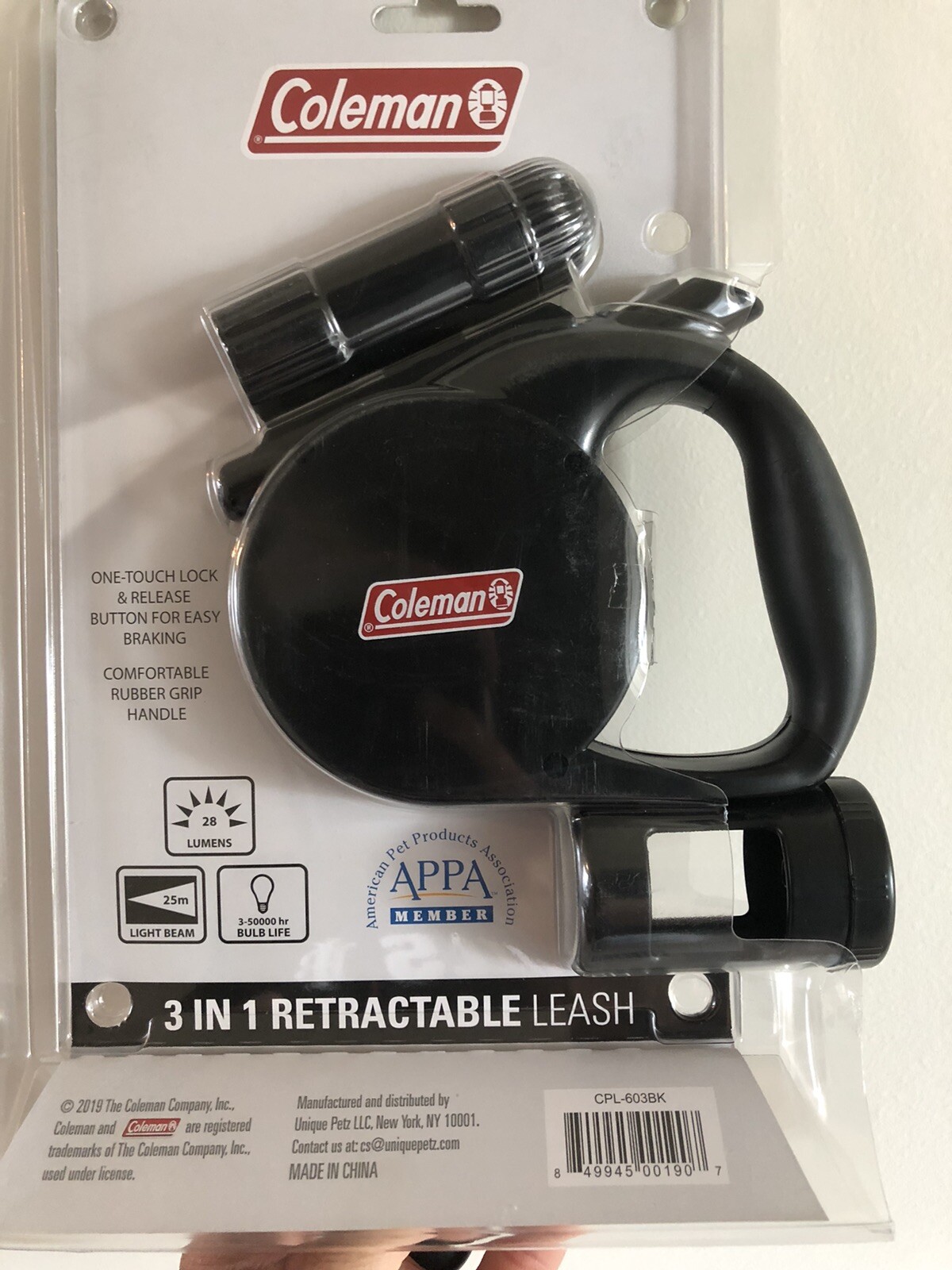 coleman retractable dog leash