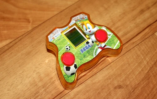 2005 Mcdonalds Happy Meal SEGA SonicTails Football HANDHELD Game Collectible 