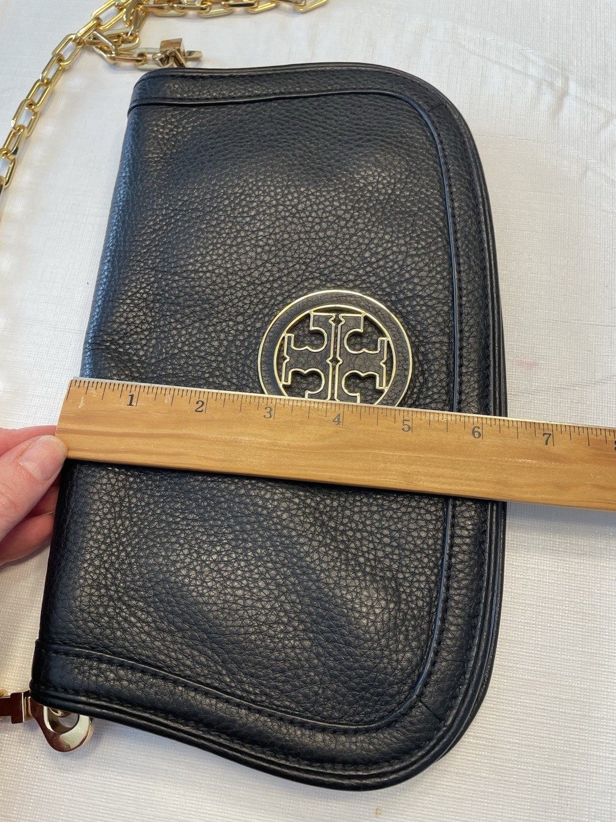 Tory Burch Amanda Logo Crossbody Pebbled Leather Clutch Black Gold Chain Link thumbnail 19