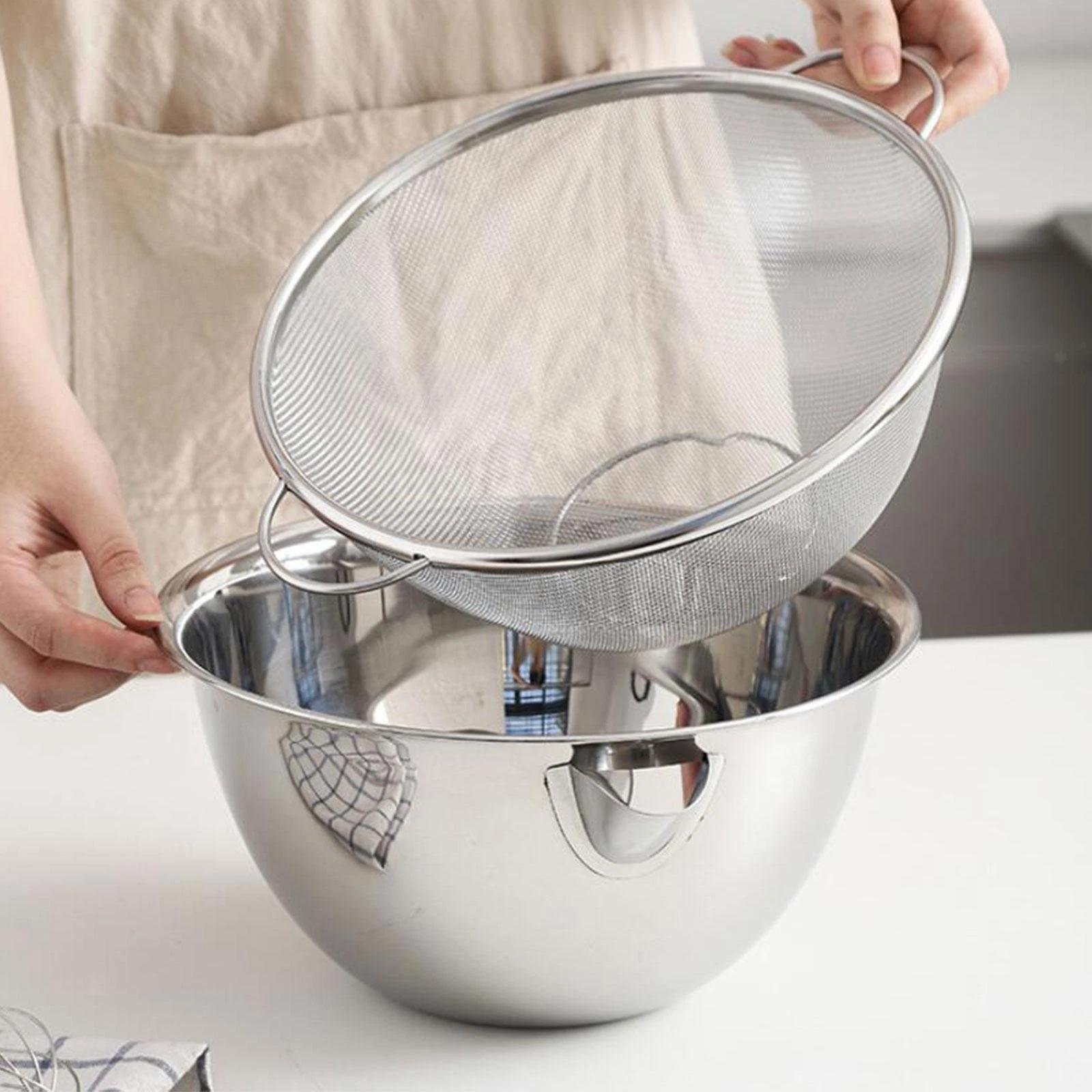 Colander with Bowl Mixing Bowl with Spout Draining Cooked Pasta Drain Basket