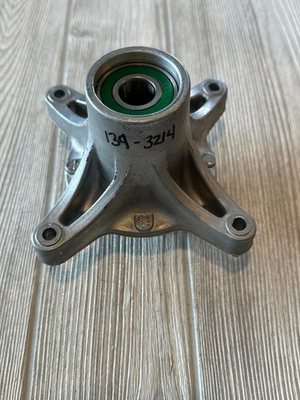 #ad GENUINE OEM TORO PART # 139 3214 SPINDLE ASSEMBLY $30.00