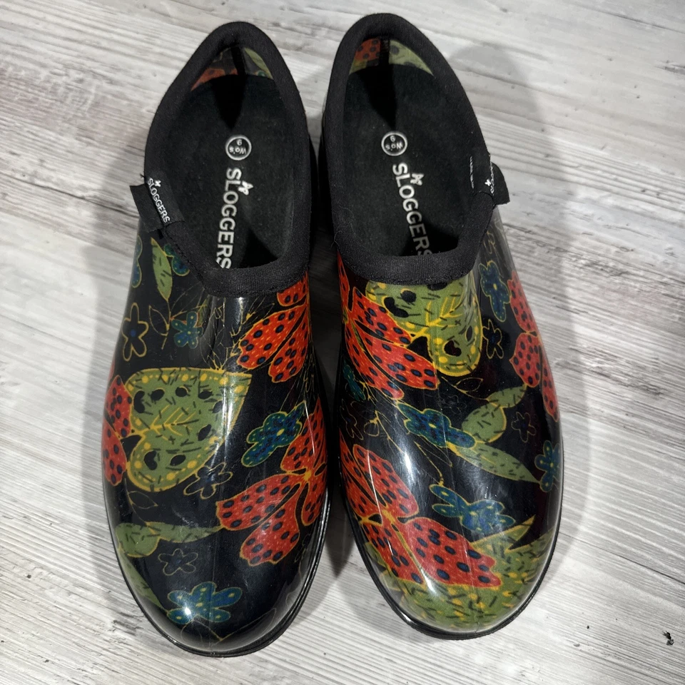 Sloggers Mujer Impermeable Goma Jardín Zuecos Zapatos Talla 9 Negro Rojo Floral Foto 4 de 4