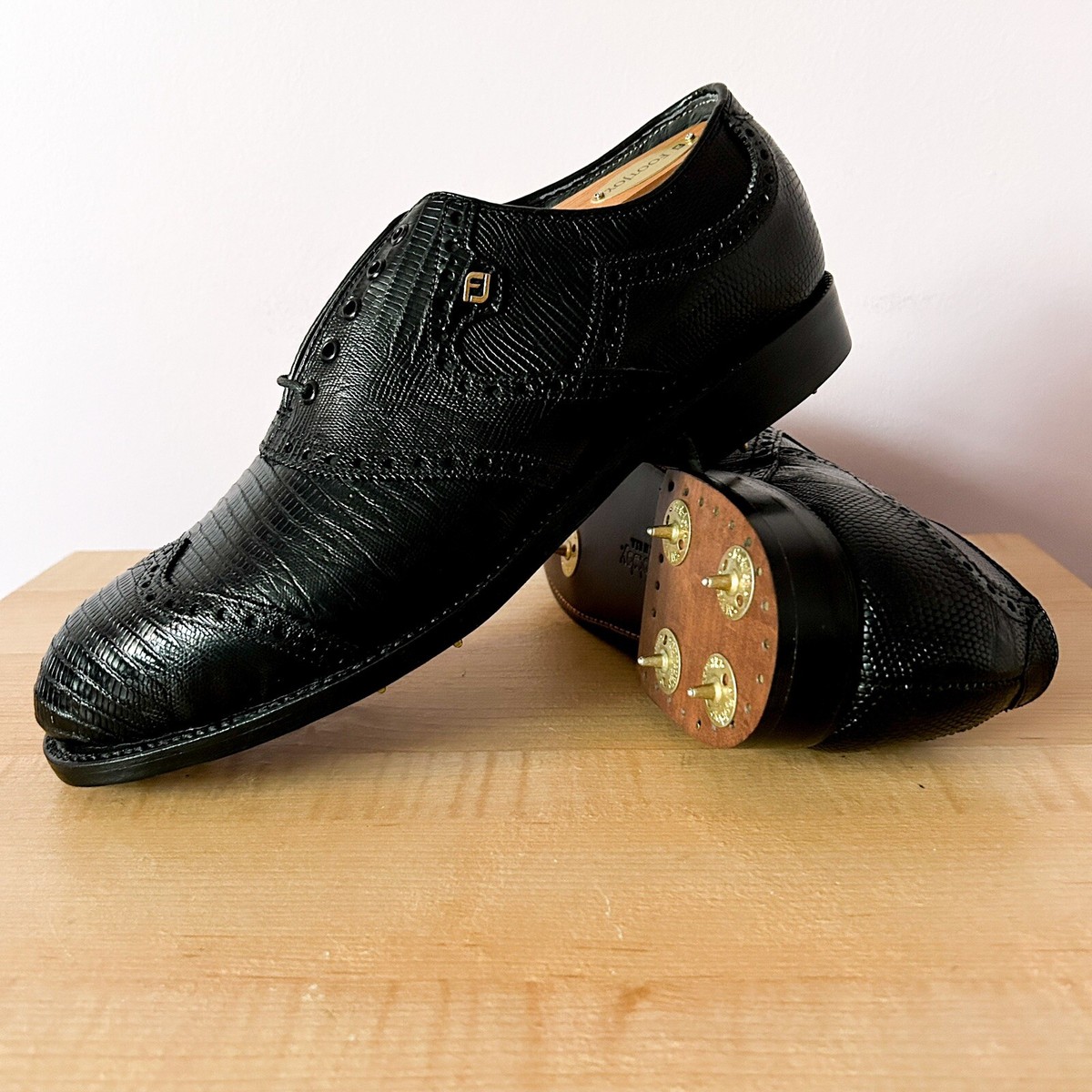 NEW FootJoy Classics Black Tegu Lizard shield tip golf shoes  display picture 3