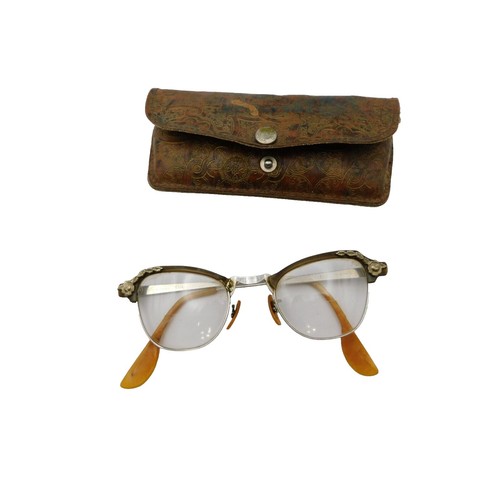 Vintage Bausch and Lomb 4-5 1/4 Youth Sunglasses Cat Eye 