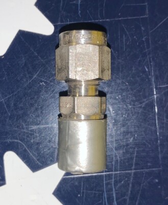 Ihara 3/16  Tube X 1/8  MNPT Stainless Steel Straight Male Connector  SS-300-2-2