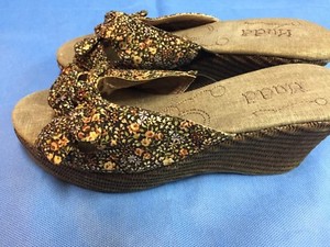 mudd floral sandals