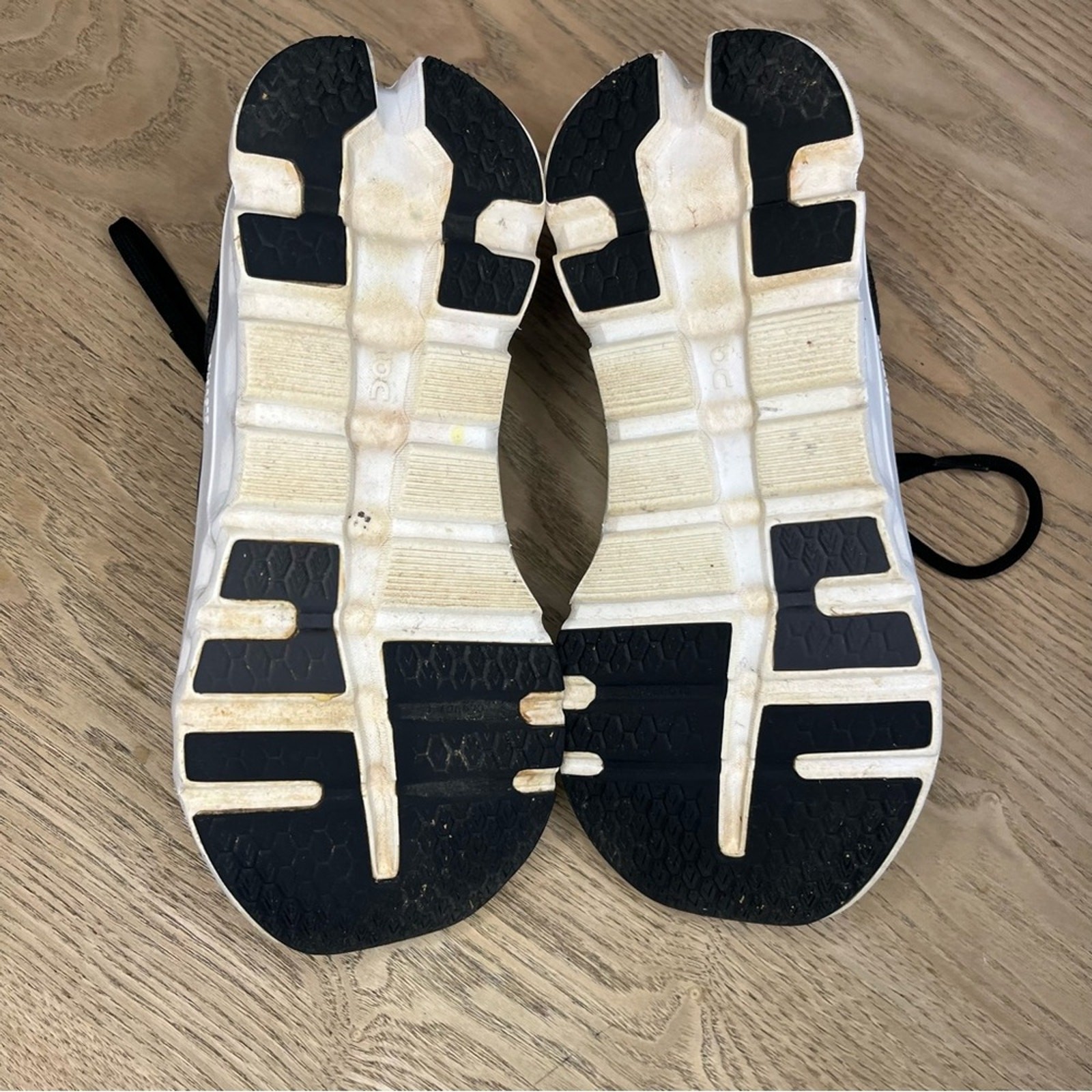 On Running Cloudrunner 2 Eclipse Black Sneakers A… - image 8