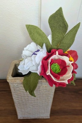 Beautiful Hand Cut Wool Blend Felt Flower Bouquet Gift Wrapped/Great Gift Idea!