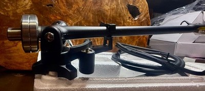 Rega RB880 Tonearm Turntable Upartridge Not Included