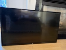 LG 43UQ7070ZUD 43" 4K LED Smart TV - Black With Motion mount