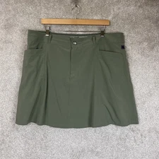 LL Bean Skort Womens 18 Green Front Zip Pockets Lightweight Stretch- 4037