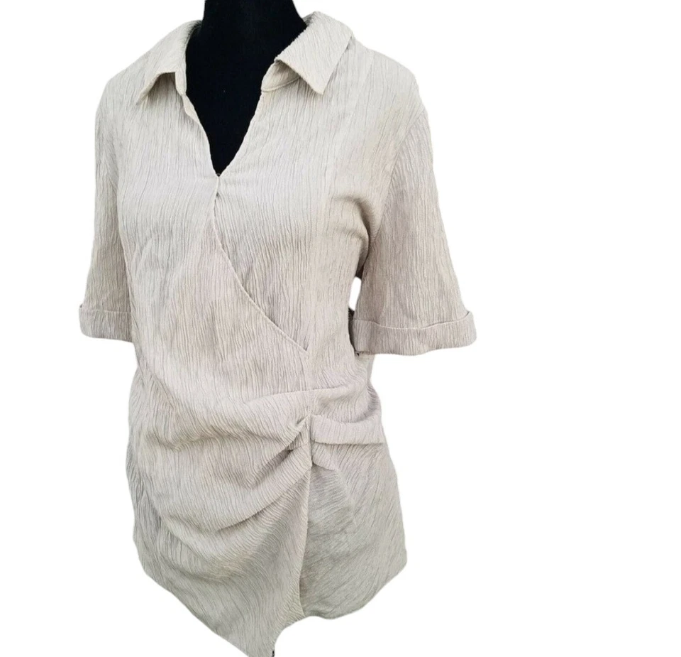 Blusa Alfani para mujer. Talla grande. Nuevo con etiquetas $69 Foto 3 de 4