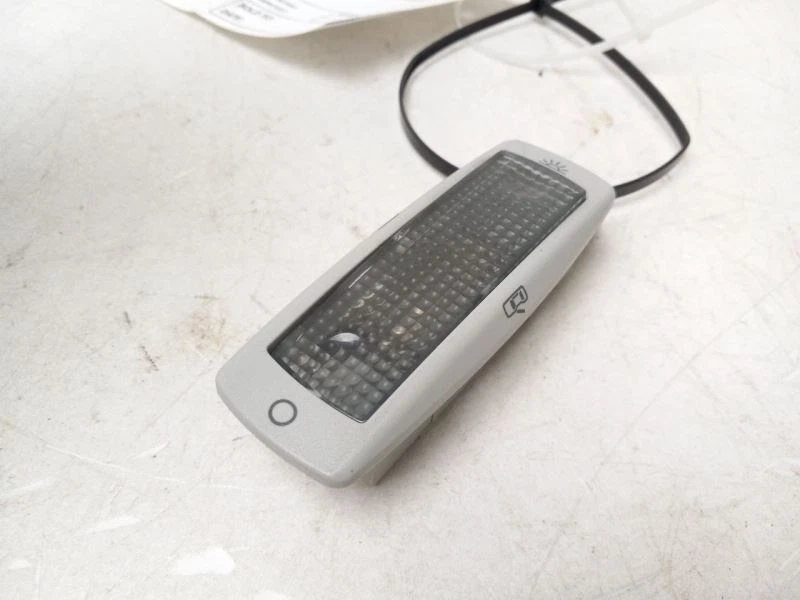 LUZ DOMO TECHO TRASERO PARA VOLKSWAGEN BEETLE GL 1998 - 2010 Foto 2 de 4