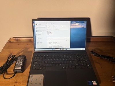 DELL Inspiron 3530 i5-1334U 10 Core 16GB RAM 512GB Windows 11pro 15,6 Display