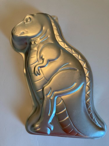 Wilton 1987 Partysaurus Cake Pan 2105-1280 USED