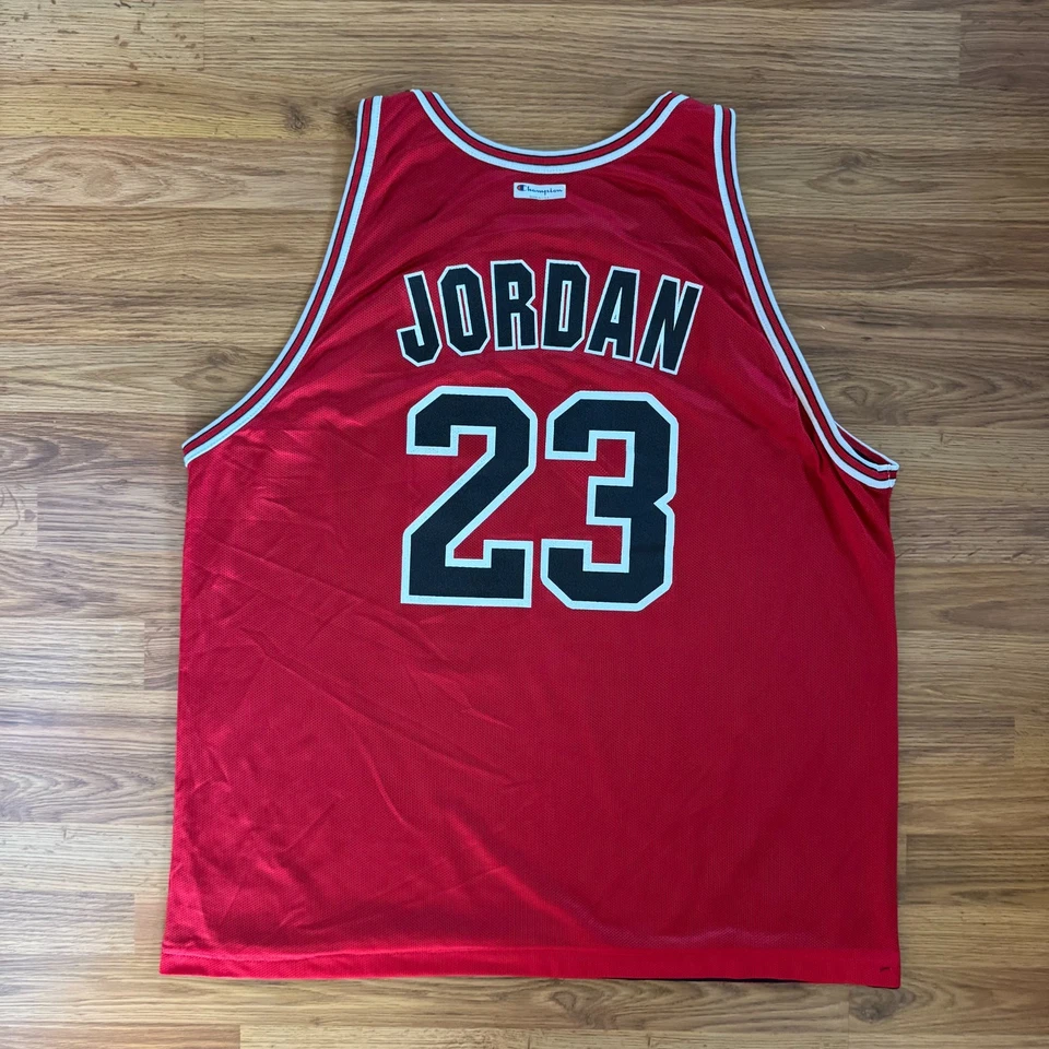 Michael Jordan #23 90s Champion Chicago Bulls REVERSIBLE Jersey Size 52 / 2XL - Image 2 of 4