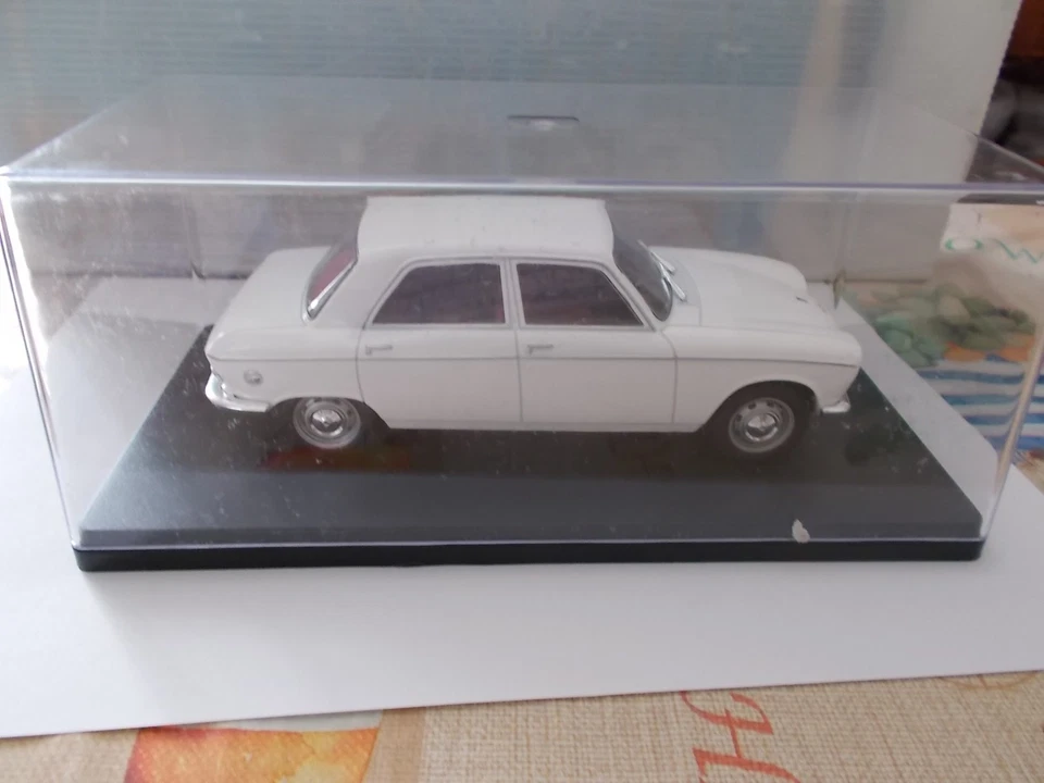 atlas sc1/24 peugeot 204 del 1968 - Immagine 3 di 4