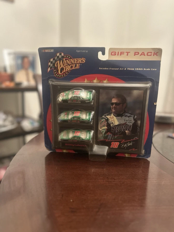 Nascar Winners Circle Gift Pack Bobby Labonte #18 Framed Art 3 Die Cast Car - Image 2 of 3