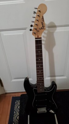Squier by Fender Mini Stratocaster レフティ Amazon.com: Squier Mini Stratocaster Electric Guitar, with 2