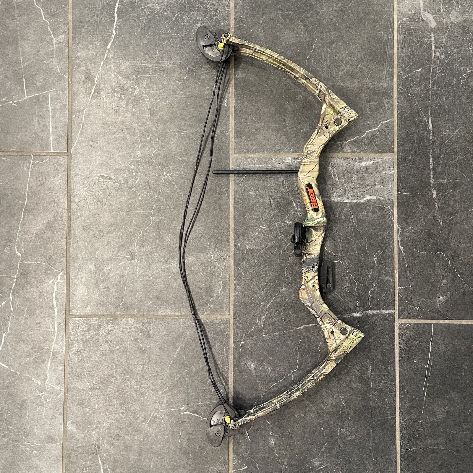 RIGHT HANDED BEAR ARCHERY “WARRIOR III” YOUTH COMPOUND BOW Green