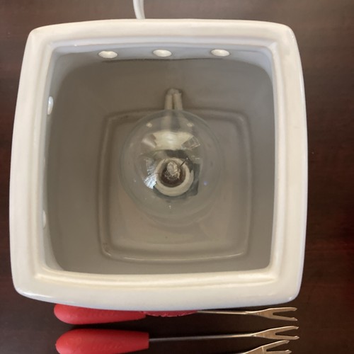 Velata Fondue Red Warmer With 4 Forks Silicone Bowl Top Adjustable Switch - Picture 3 of 11
