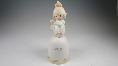 Precious Moments BUT THE GREATEST OF THESE IS LOVE Bell Figurine 527726 1992 - Picture 2 of 8