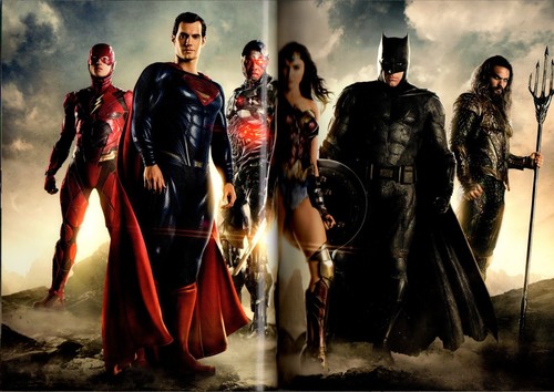 JUSTICE LEAGUE Japanese Souvenir Program, Ben Affleck, Gal Gadot, Henry Cavill - Picture 2 of 4