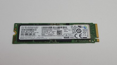 Samsung MZ-VLB2560 PM981 256 GB NVMe M.2 80mm Solid State Drive