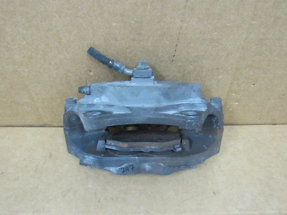 Chevy Camaro 2016 pinza de freno Brembo del lado del conductor delantero OEM 92244287 Foto 4 de 4