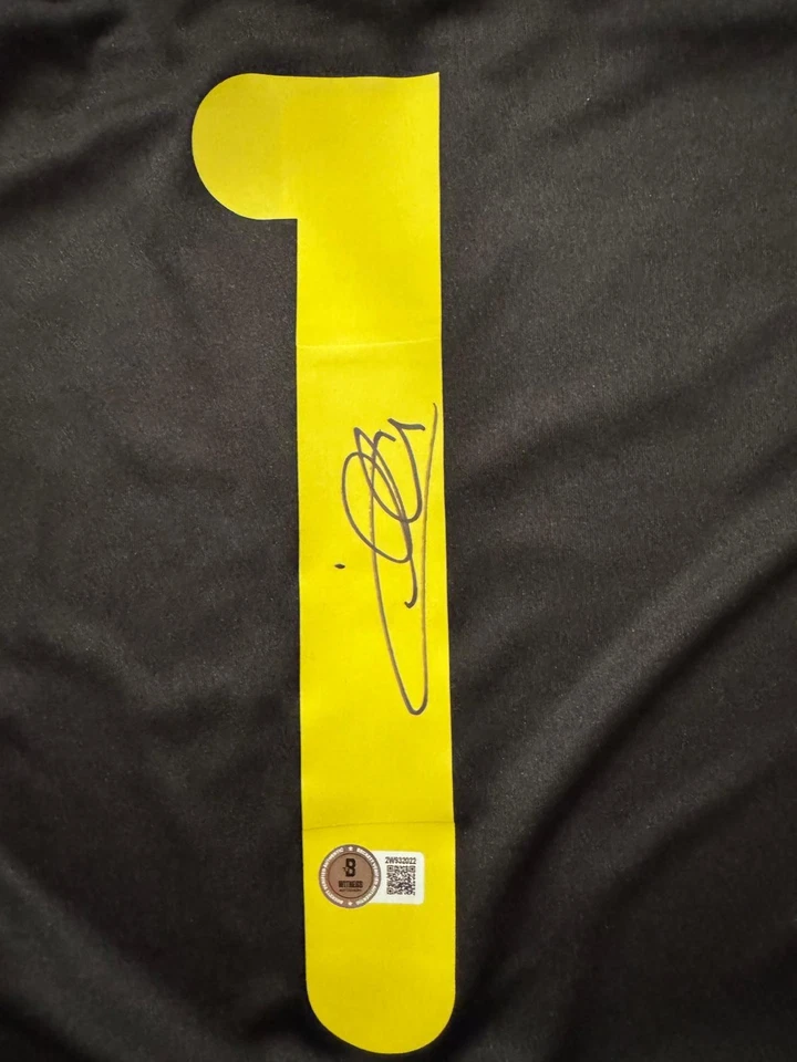 Camiseta Iker Casillas Real Madrid assinada com certificado de autenticidade (Beckett) - Imagem 3 de 4