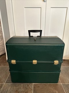 Vintage UMCO Rare Green Gold Possum Belly 4500UPB Tackle Box 10 Trays