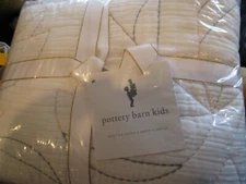 west elm x Pottery Barn Kids  Deco Palm Toddler Quilt New 