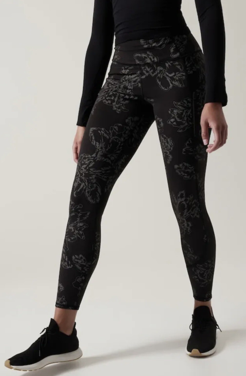 ATHLETA Rainier Reflective Tight/Legging, Aluna Bloom Black, Womens M