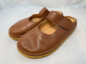 flat clog