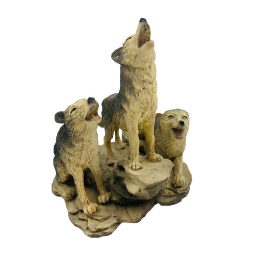 YOUNG INC 5" Figurine 3 THREE HOWLING WOLVES Resin Monroe Mich - Afbeelding 1 van 11