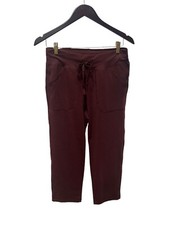 Athletic Works NWT Women s Knit Capri Mid-Rise Pants Size Small Burgundy