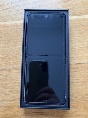 Samsung Galaxy Z Flip4 SM-F721B - 128GB - Bora Purple (T-Mobile)