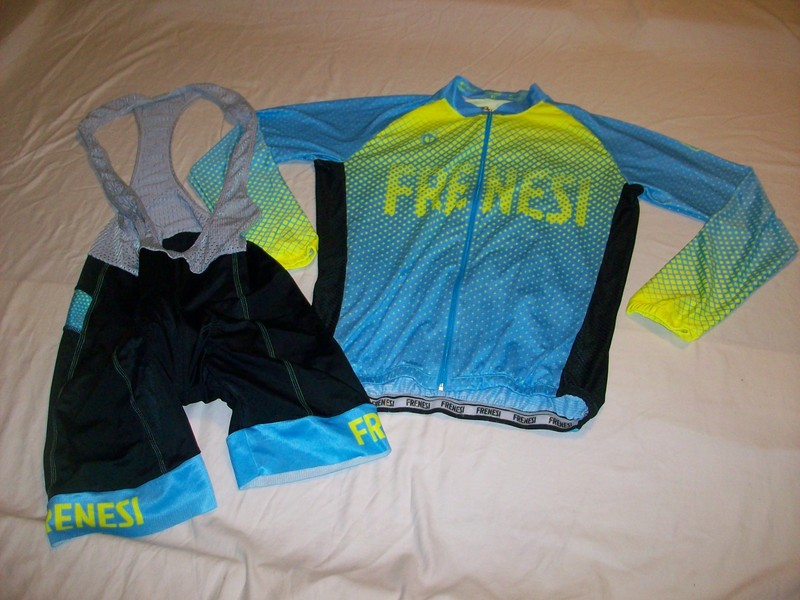 FRENESI BICYCLE CYCLING JERSEY/BIB SHORTS MENS XL MOUNTAIN/ROAD BIKE JERSEY
